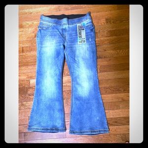 Coco + Carmen OMG Pull-On Jeans